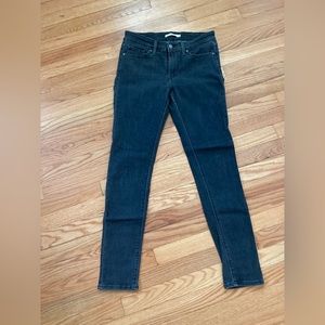 Faded black Levi’s 711 skinny